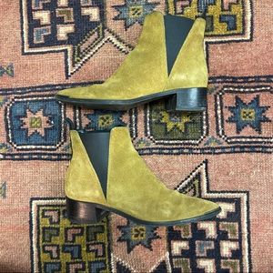 Acne Jensen mushroom/taupe suede boots. 36/6.